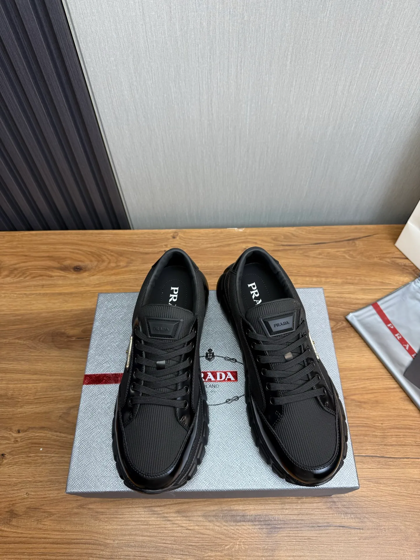 Men's shoes 💰580💰 [PRADA] Popular men's shoes shipped 👏Official website synchronization ⬆️Original cowhide fabric + cowhide lining, 1⃣️:1⃣️reproduction, original sole, 38-45 (45. Customized, non-refundable)